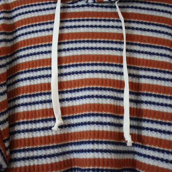 🔥4 for $15🔥  Loose Fit Hoodie Sweater Size S - Picture 6 of 7